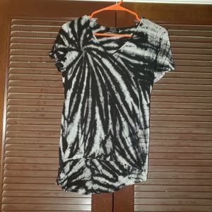 Tryst tie dye black/white shirt